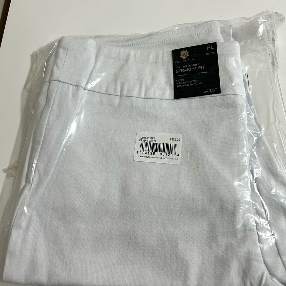 Women’s NWT Petite Side Lace Up‎ Capri Pants